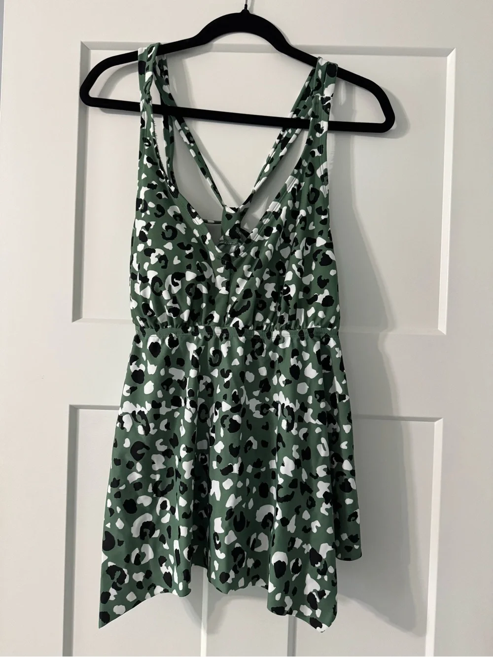 Kona Sol Green and Black Leopard Print Tankini Swim Top NWT